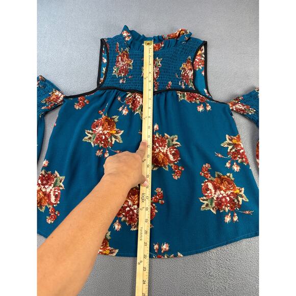 Flying Tomato  MOD Cold Shoulder Top in Teal Blue Ditsy Floral Print size small - Picture 4 of 6